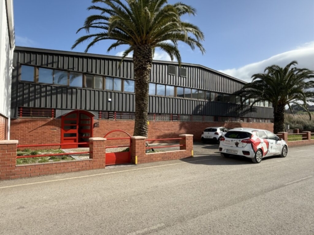 Redytel Seguridad. Instalaciones Cantabria. CCTV, Incendio, Intrusión, Control Accesos, Vigilantes, Telecomunicaciones